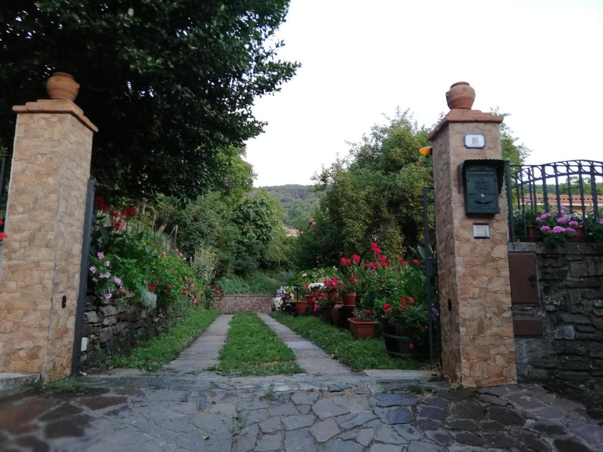 Agrifoglio B&B Con Giardino Aritzo Exterior foto